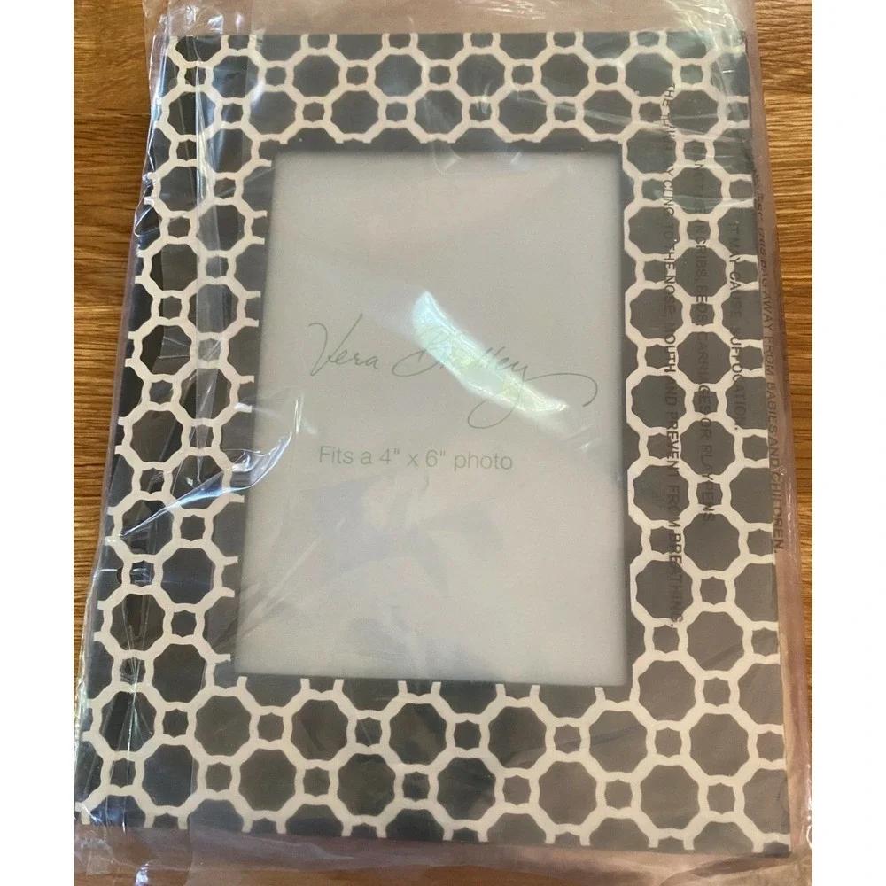 New! VERA BRADLEY Laser Cut Frame Fits 4 X 6 Picture in Midnight Geometric!